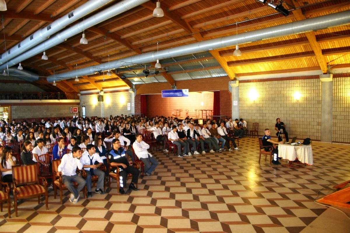 Kemalpaşalı Öğrencilere Bilişim Suçları Anlatıldı