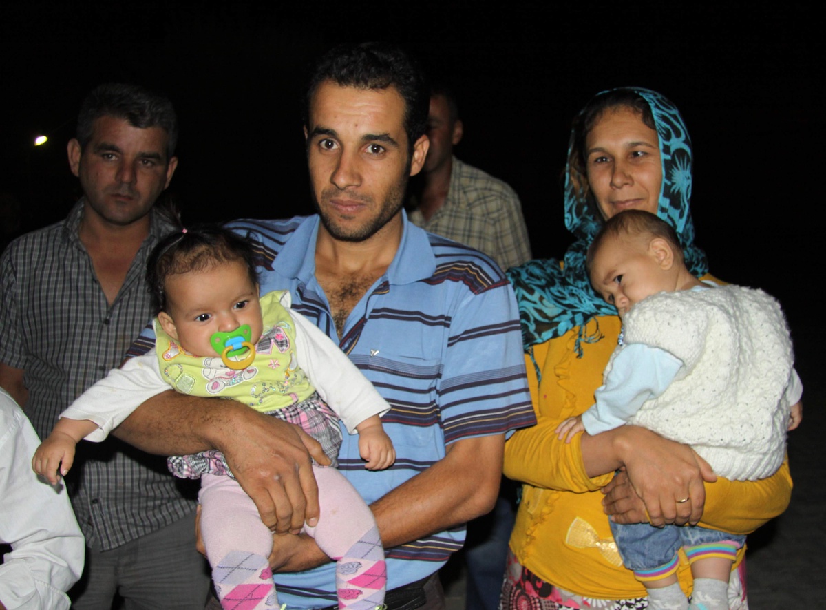 Mahkum Yakınları, Tahliye İşlemlerinin Gecikmesine Tepki Gösterdi