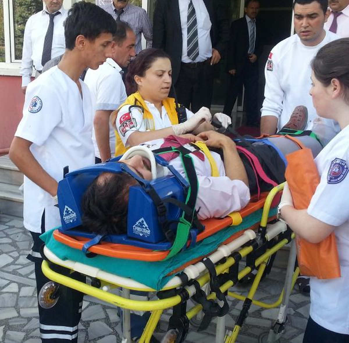 Merdivenden Düşen Arşiv Memuru Yaralandı