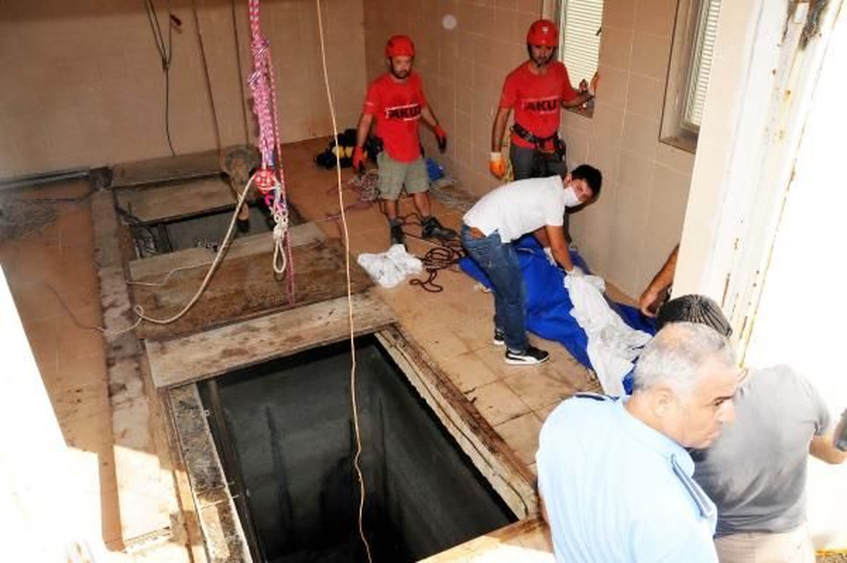 Muğla\'da Atık Su Tankına Düşen 2 İşçi Boğuldu