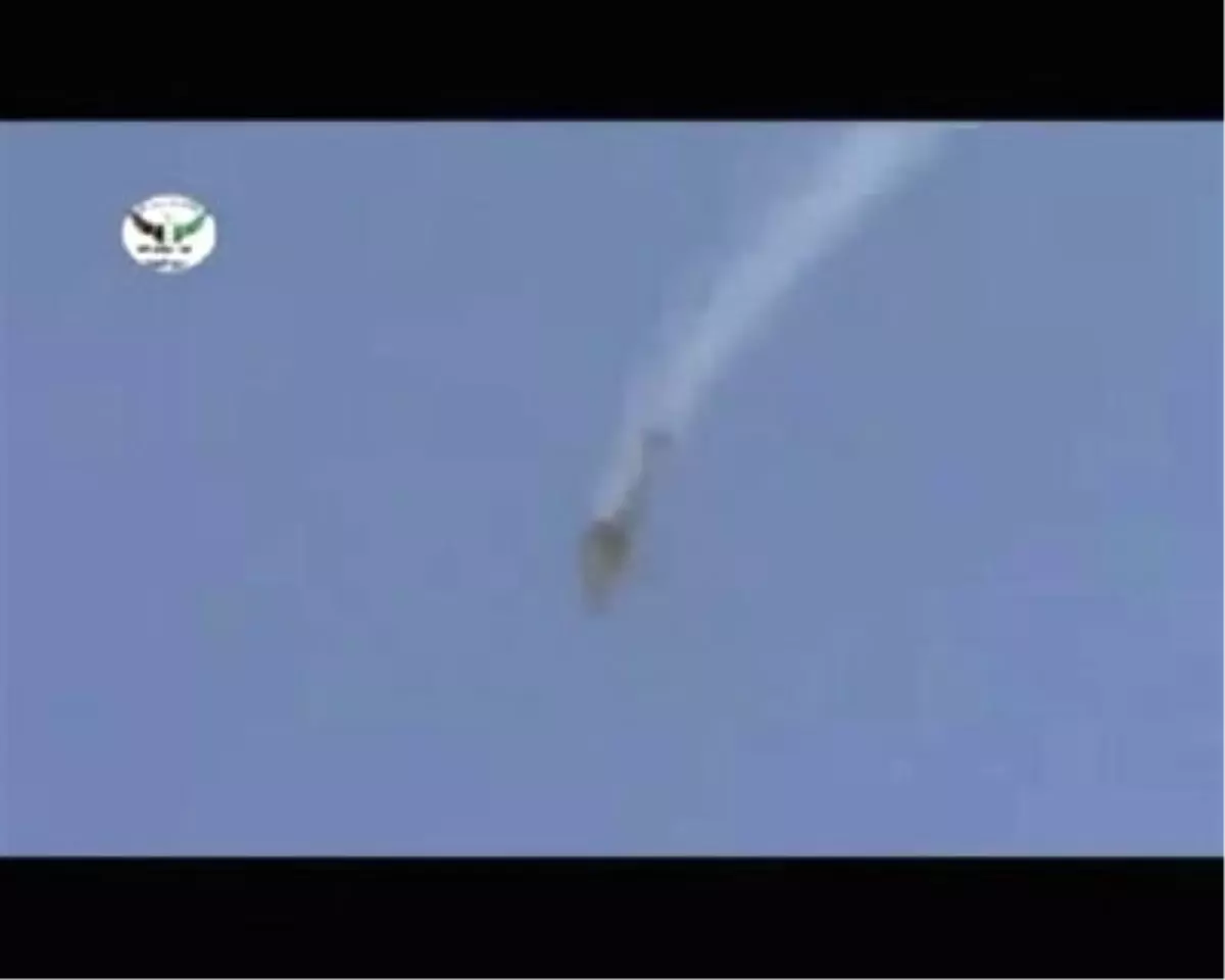 Suriye'de Muhalifler Helikopter Düşürdü