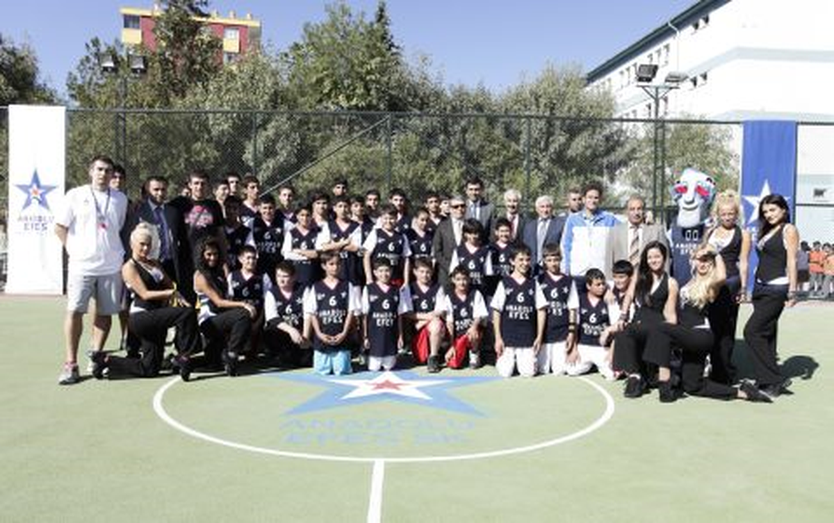 Üçüncü Basketbol Sahası Siirt\'te Açıldı