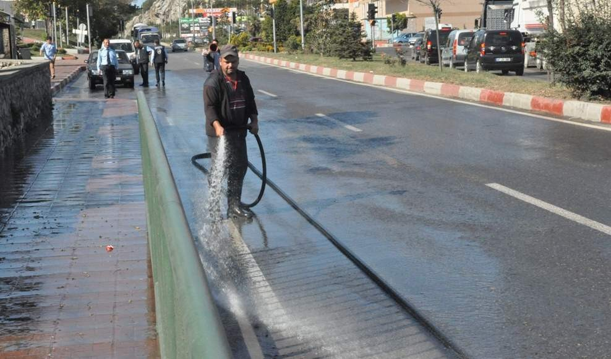 Zonguldak\'ta Temizlik Çalışmalarını Sürüyor