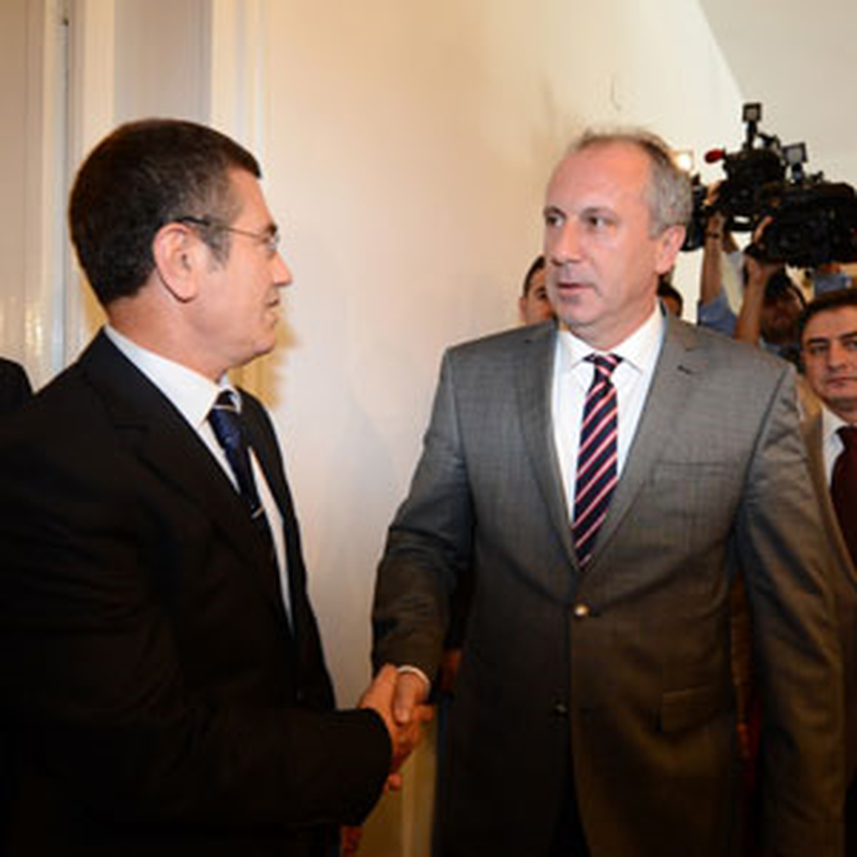 Ak Parti Erken Seçim Konusunda CHP\'nin Kapısını Çaldı
