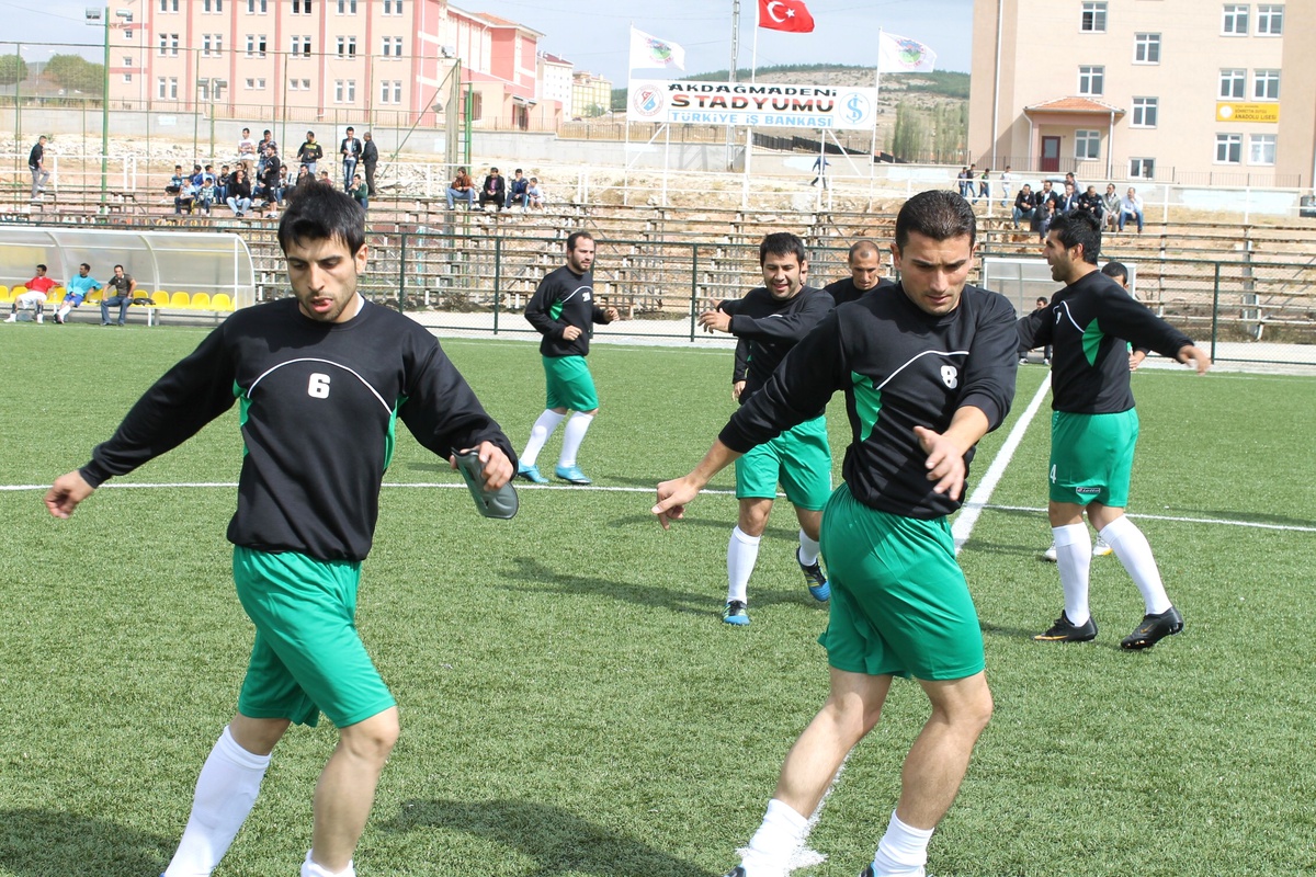 Akdağmadeni Belediyespor Şefaatli Belediyespor Maçına Hazırlanıyor