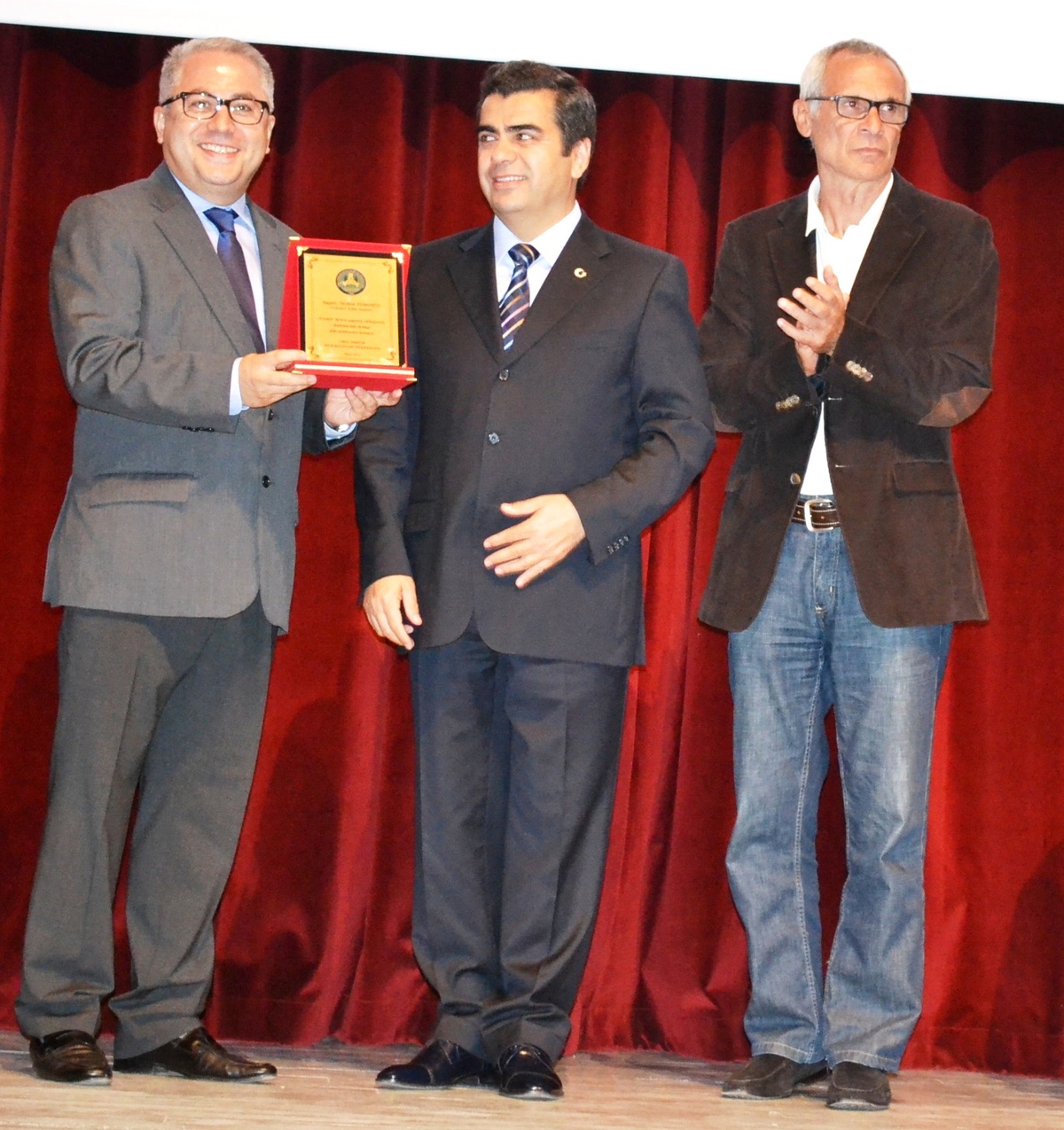 Amatör Spor Kulüpleri Federasyonu\'ndan Nedim Türkmen\'e Teşekkür Plaketi