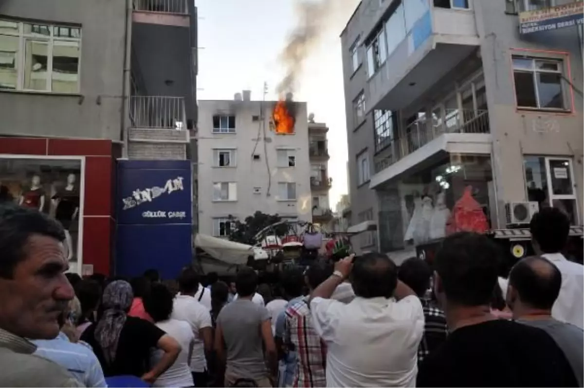 Antalya\'da Yangın, Paniğe Neden Oldu