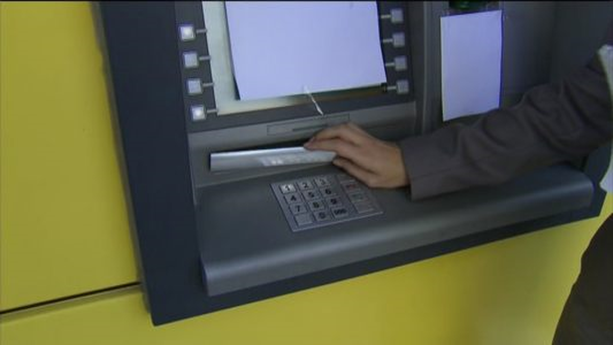 ATM\'lerden Para Çekmek İsteyenler Dikkat