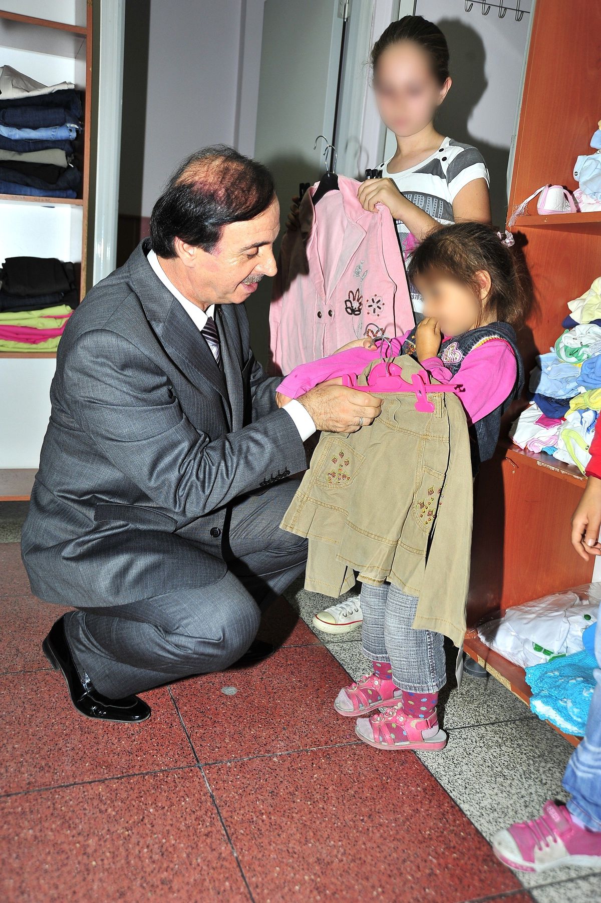 Başkan Keskin Bayram Öncesi Çocukları Sevindirdi