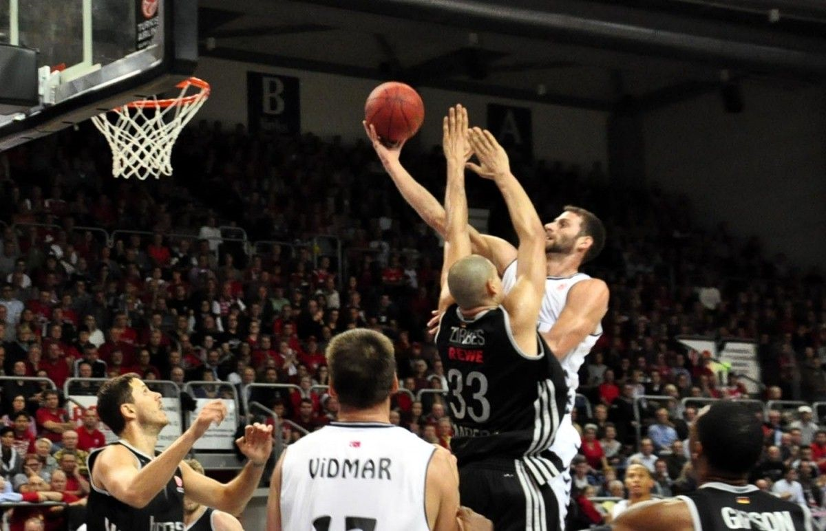 Beşiktaş Basketbol Takımı, Brose Baskets\'i Yendi