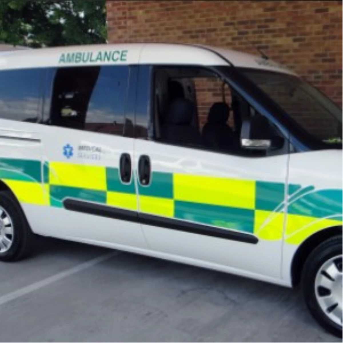 Bursalı Fiat Doblo, İngiltere\'de Ambulans Oldu