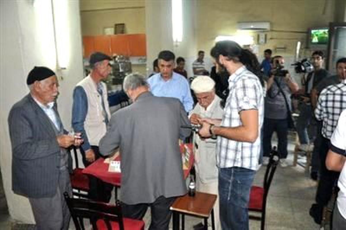 Diyarbakır Polisinden Vatandaşa Kürtçe Selam