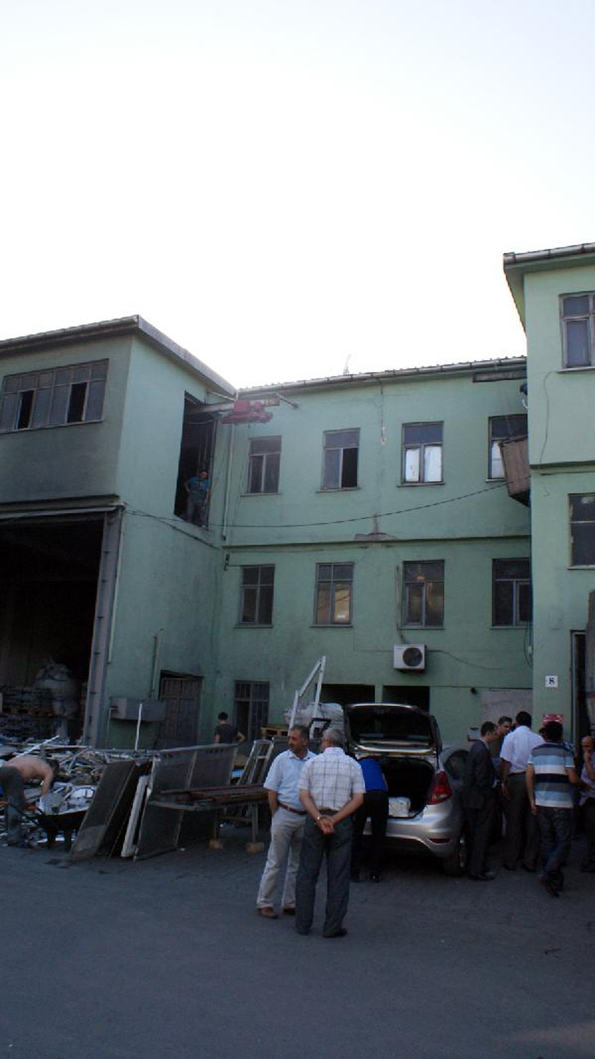 Dolabın Arkasındaki Gizli Bölmeden Matbaa Çıktı