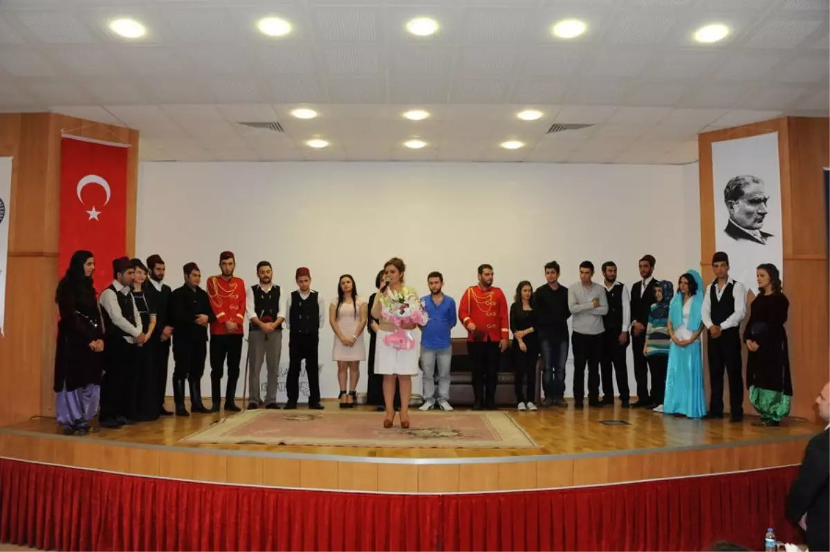 Giresun Üniversitesi Öğrencilerinden Tiyatro