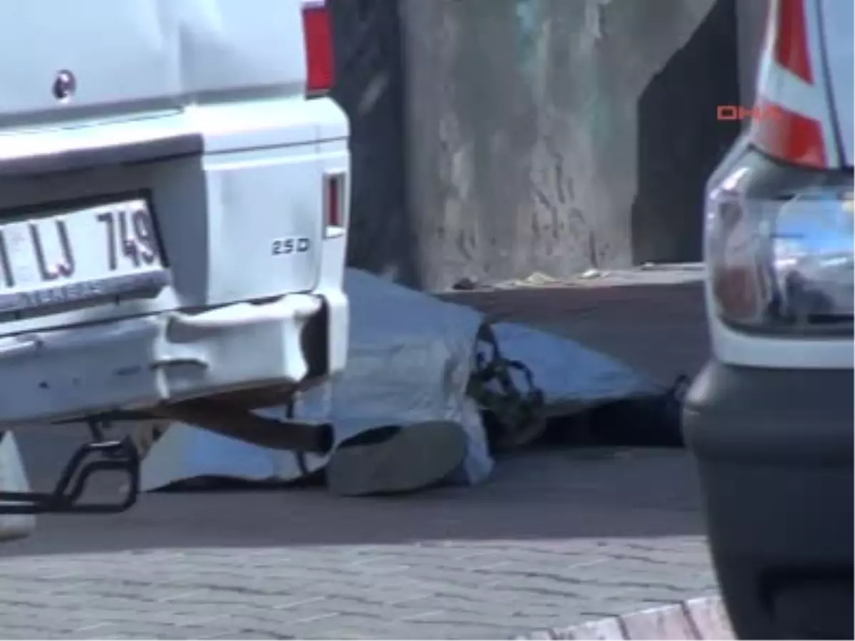 İş Görüşmesinde Sır Ölüm