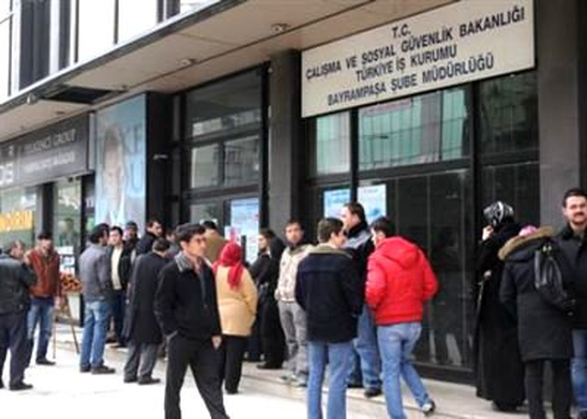 İşsizlik Fonu\'na 30 Yaş Ayarı Geliyor