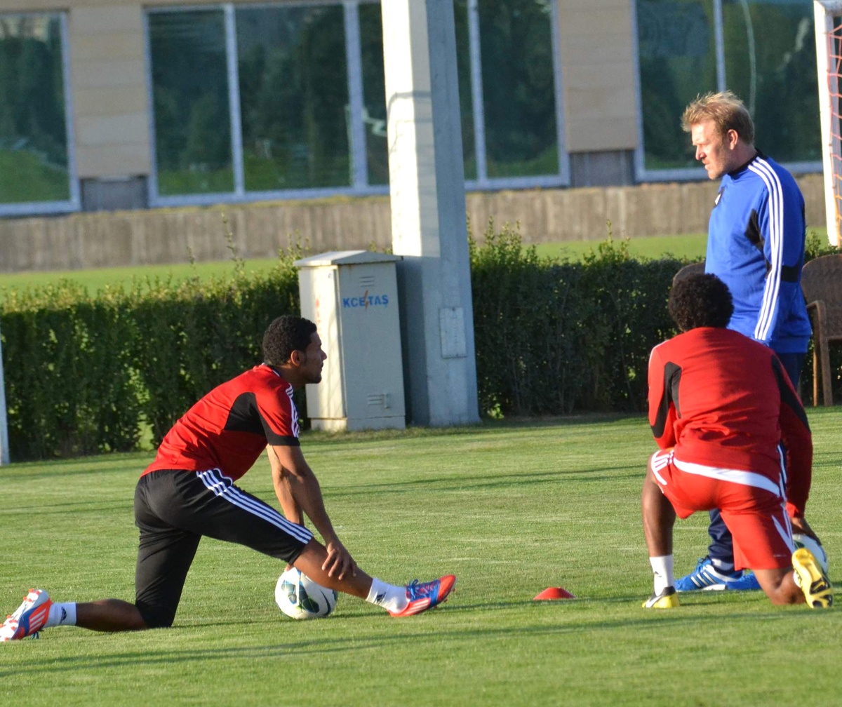 Kayserispor\'un Yeni Teknik Direktörü Prosıneckı İlk Antrenmanına Çıktı