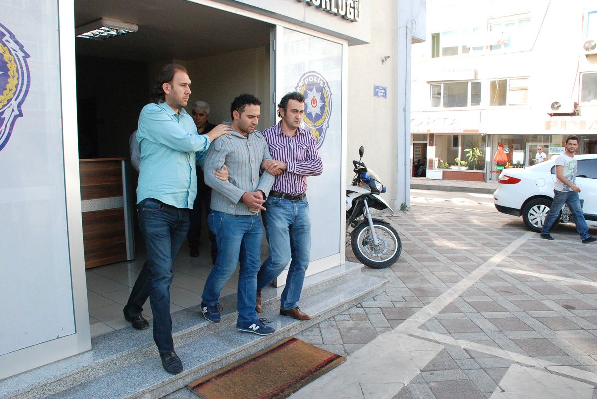Masaj Salonuna Fuhuş Baskını