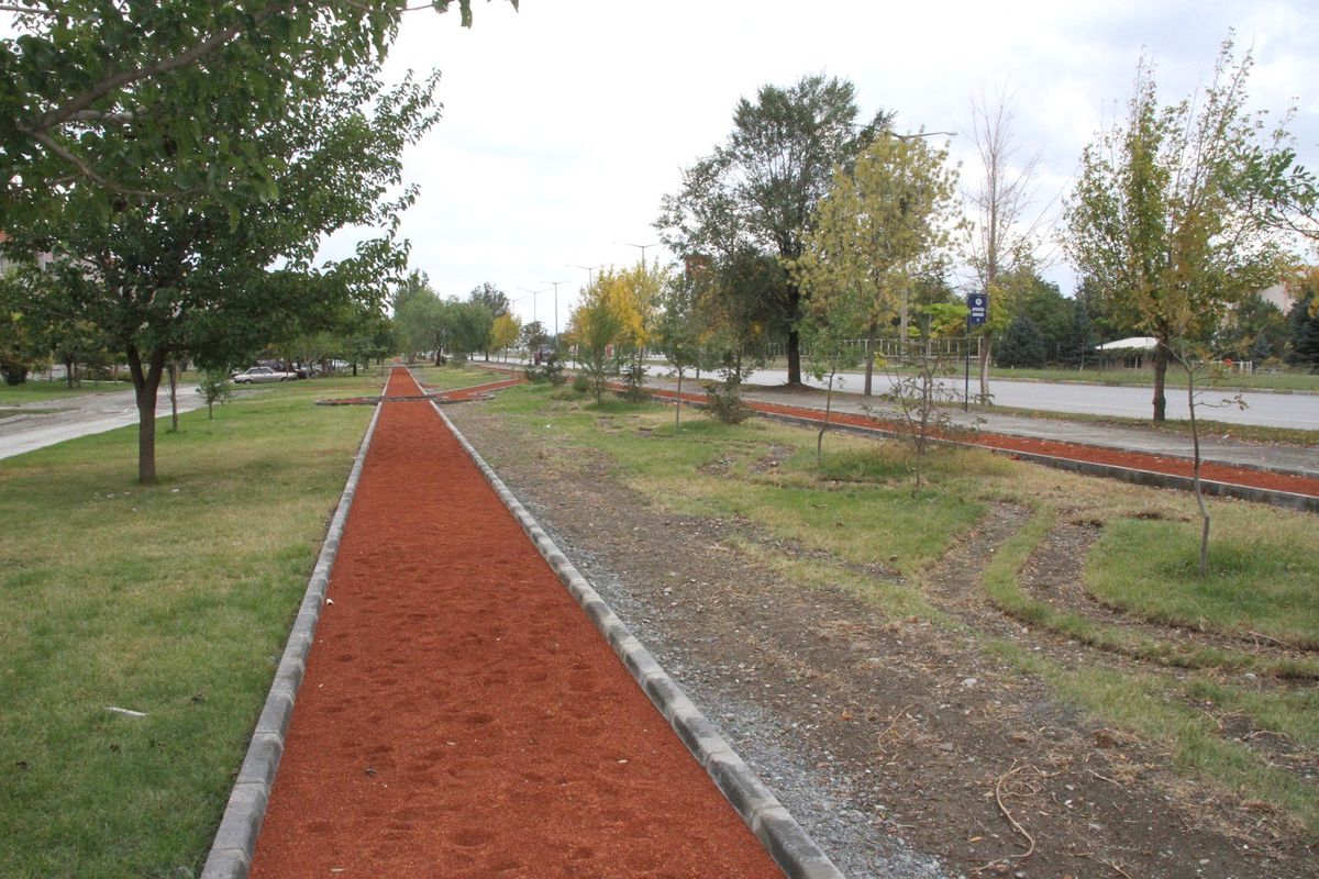 Mengüceli Mahallesine Yürüyüş Yolu