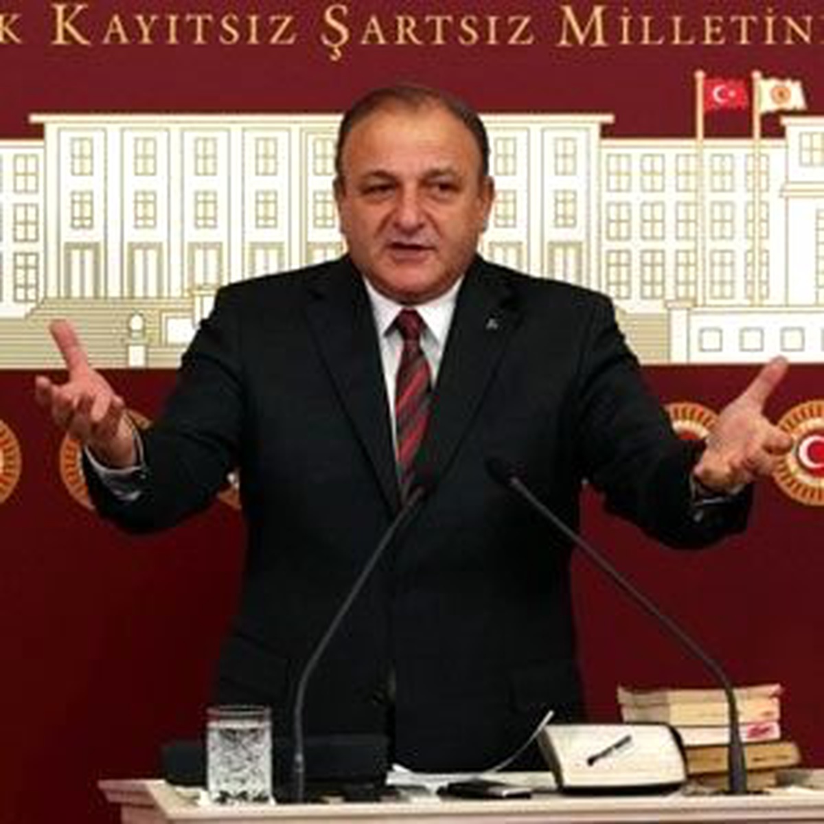 MHP\'li Oktay Vural\'dan Yerel Seçim Açıklaması