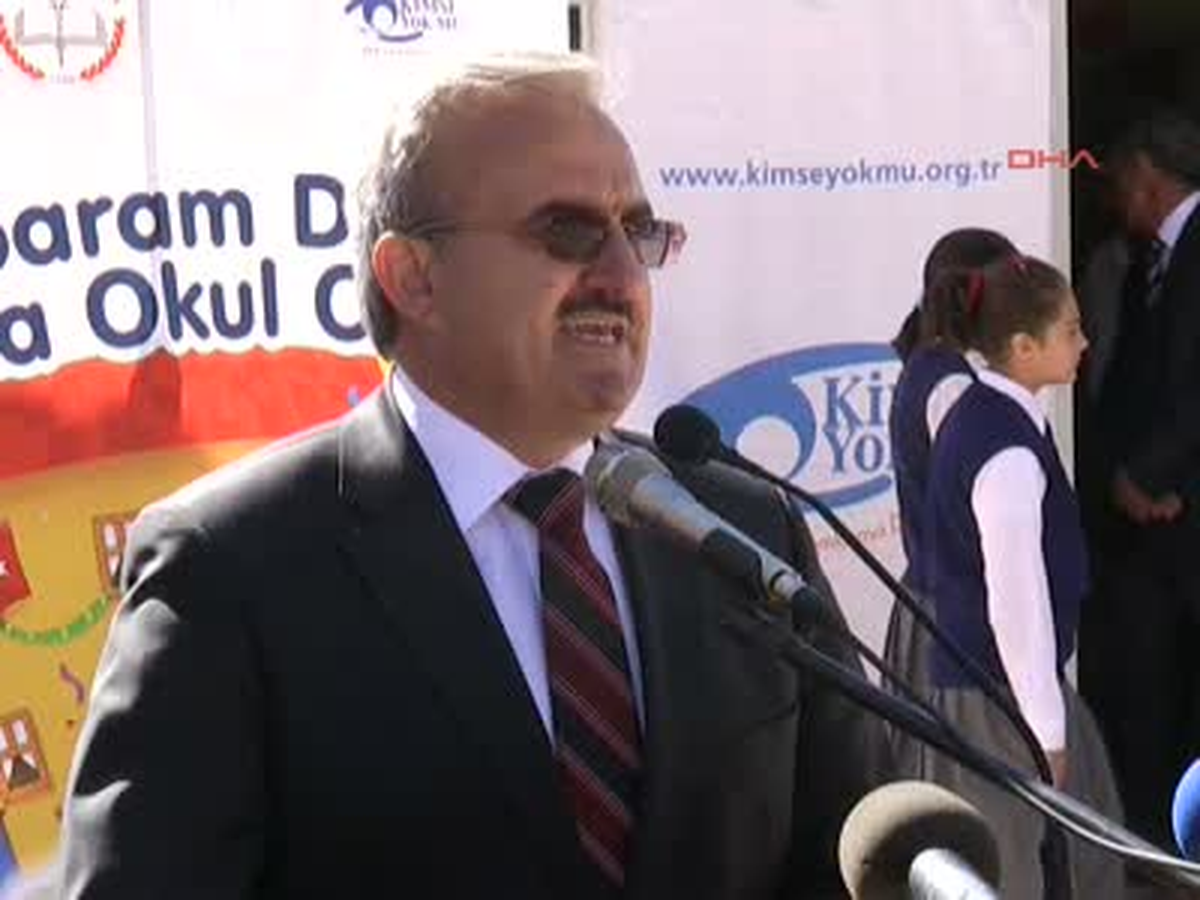 Minik Yüreklerin Kumbarasından Depremzede Miniklere Okul
