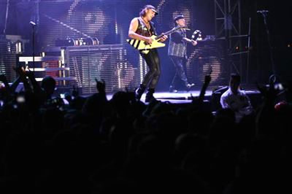 Scorpions Söyledi, İzmirliler Coştu