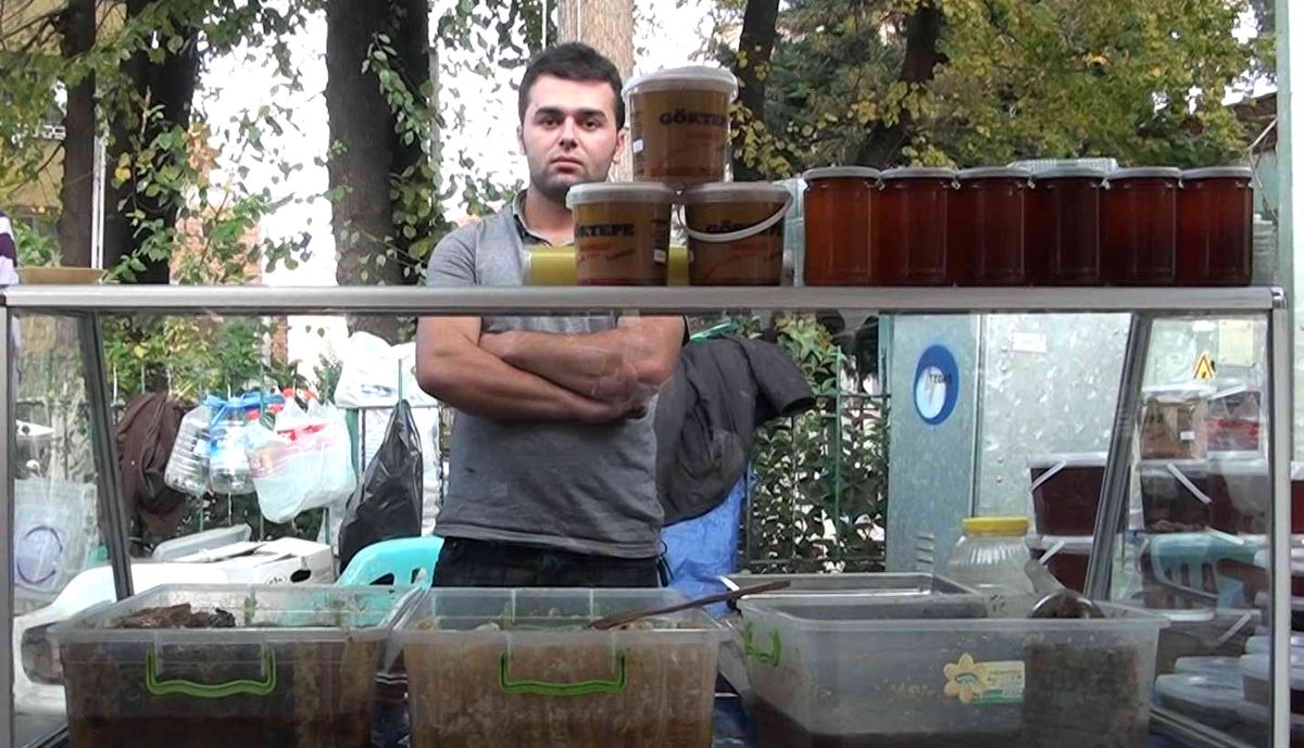 Simav\'da Bal Üretiminde Rekolte Yüksek, Fiyat Düşük