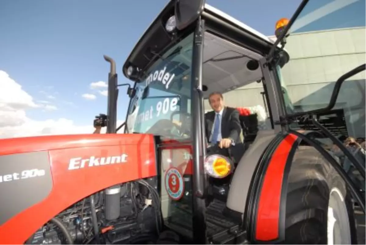 50. Modeli Hattan M. Mehdi Eker İndirdi