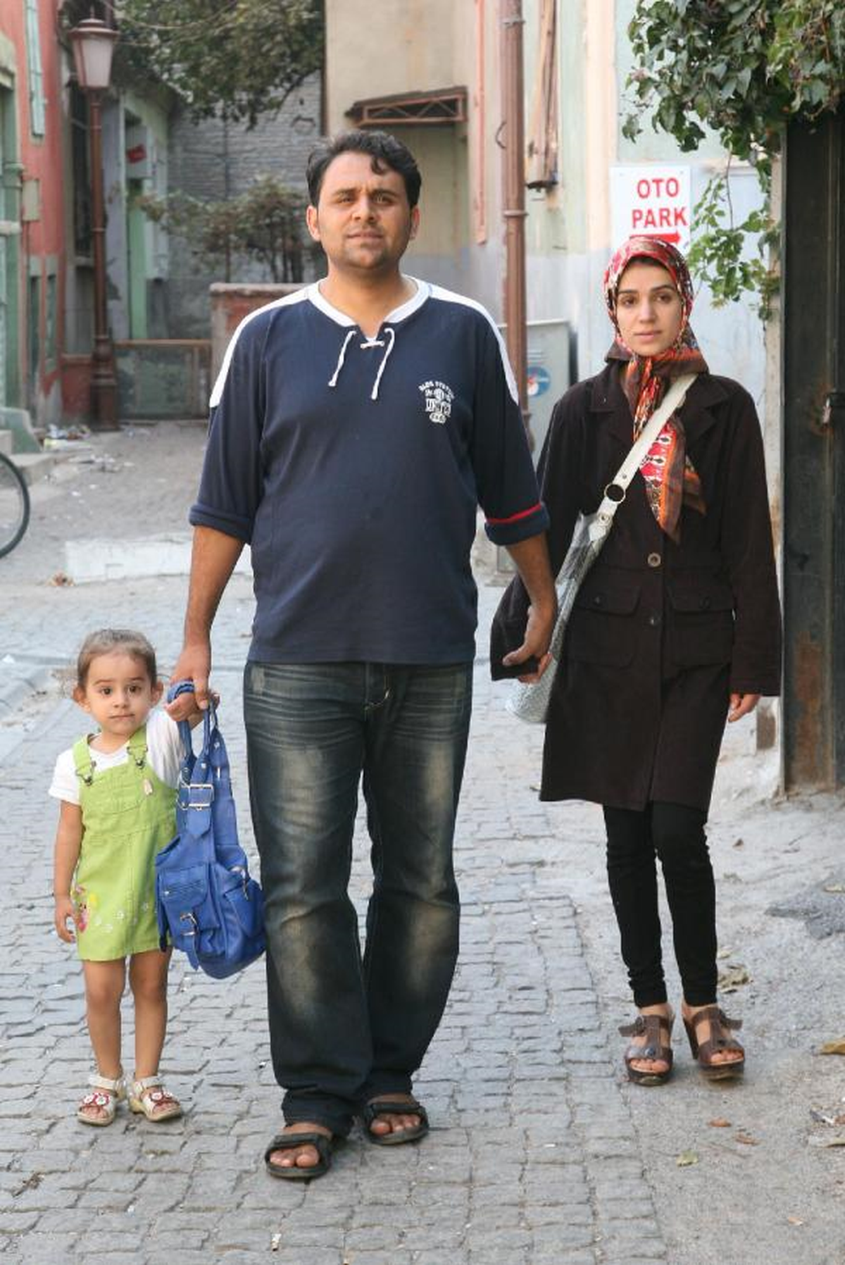 Afganlı Ezmeray, Kızını Kurtarmak İçin İzmir\'e Kaçtı