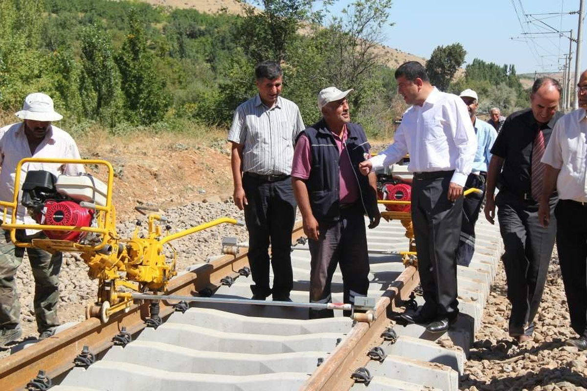 Ağbaba, Geçici İşçilerin Sorunlarını Gündeme Getirdi