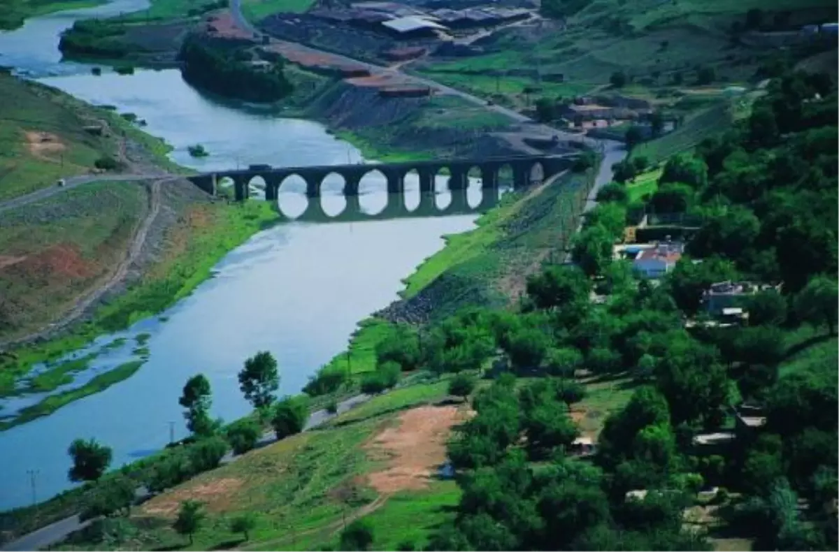 Diyarbakır Dicle Nehri\'ne AB Destekli Arıtma Tesisi Dicle Nehri\'ne AB Destekli Arıtma Tesisi