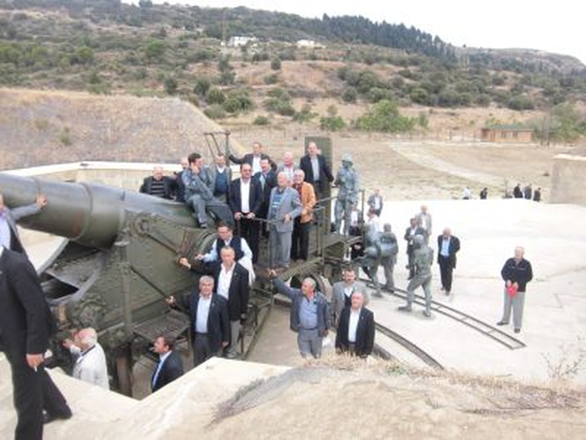 Gazi ve Muhtarlara Çanakkale Gezisi