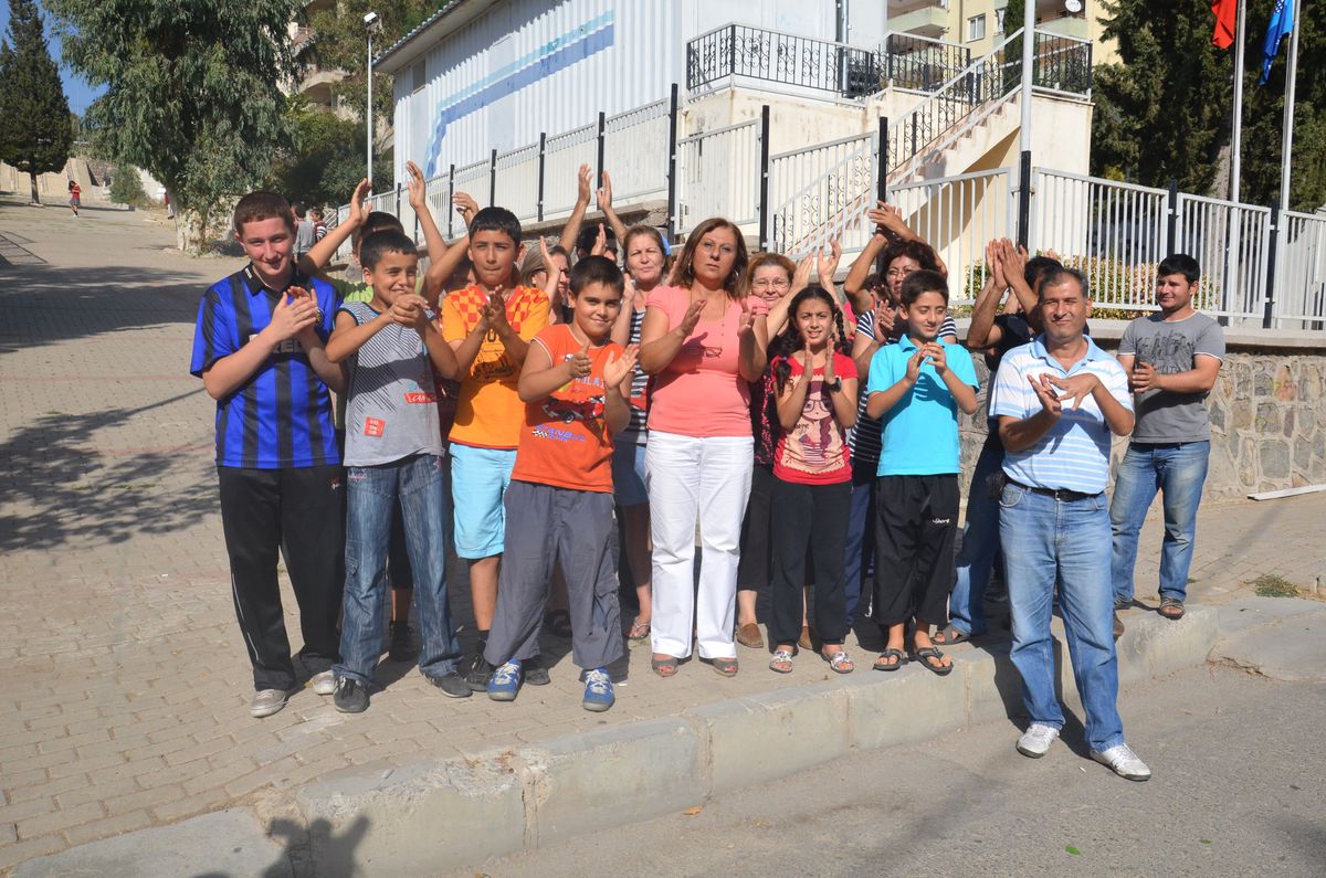 İzmir\'de Baz İstasyonu Eylemi