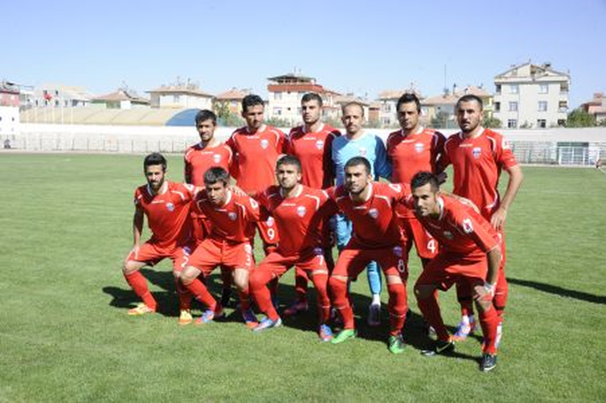Karaman Belediye Spor Konya Selçuklu\'yu Ağırlıyor