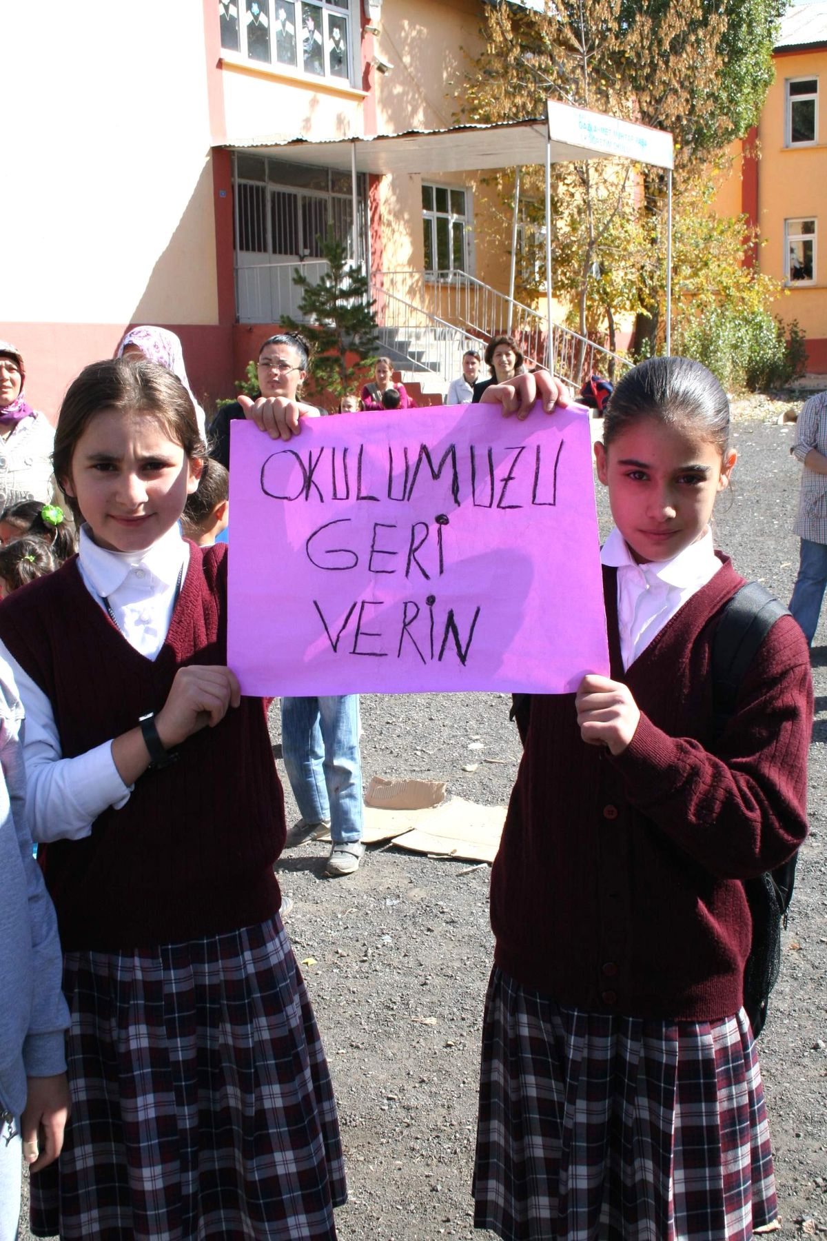 Kars\'ta İlköğretim Öğrencilerinin Okul Eylemi