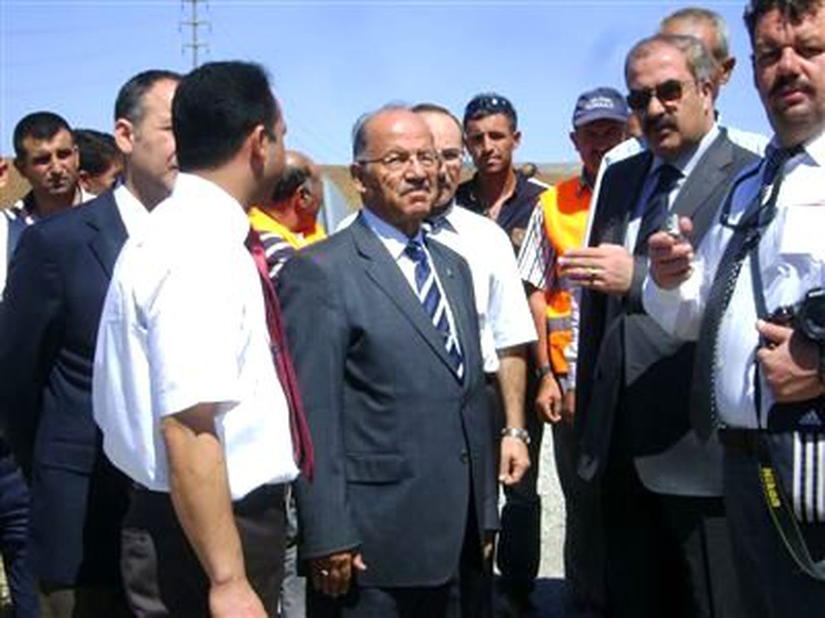 Kırıkkale Valisi Kolat, Bahşılı İlçesinde Sera Açılışı Yaptı