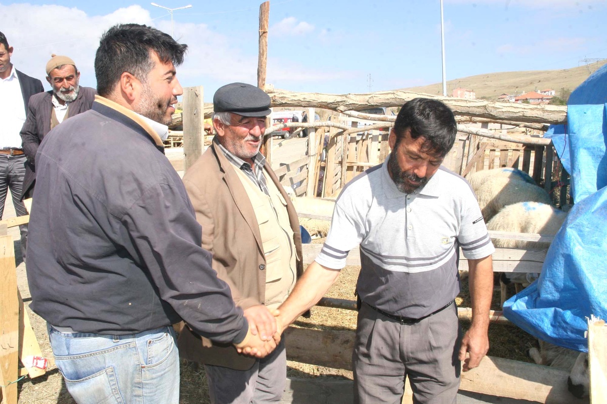 Kurban Bayramı Yaklaştıkça Pazarlıklar Kızışıyor
