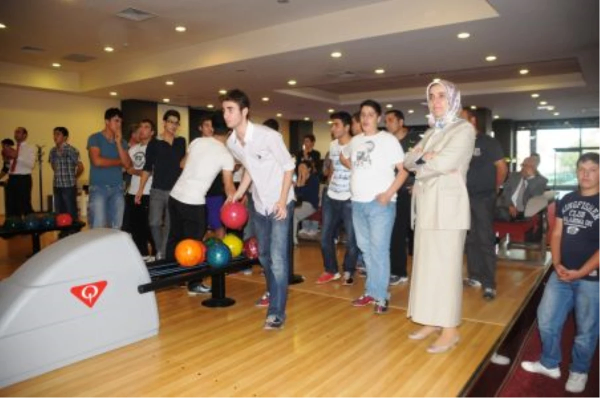 Liseler Arası Bowling Turnuvası Düzenlendi