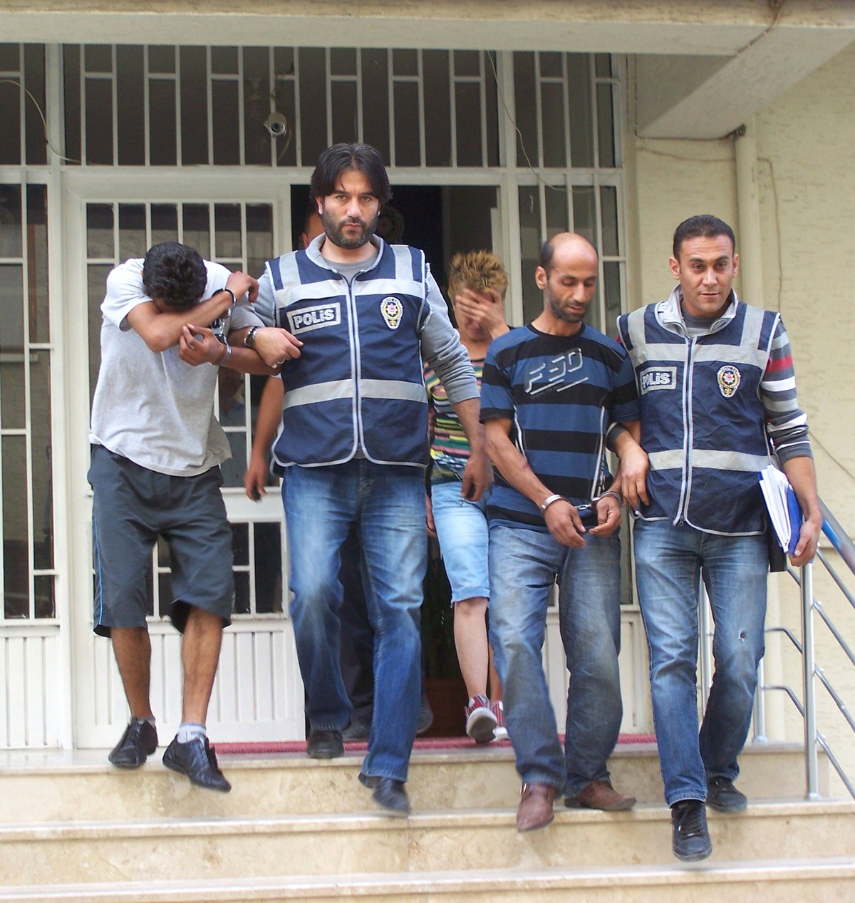 Otomobil ve Hayvan Hırsızları Yakalandı