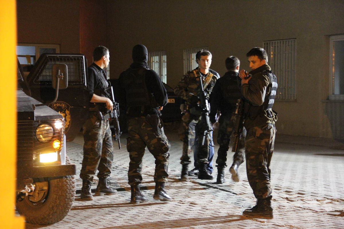 Özel Harekat Polisine Saldırı: 2 Şehit