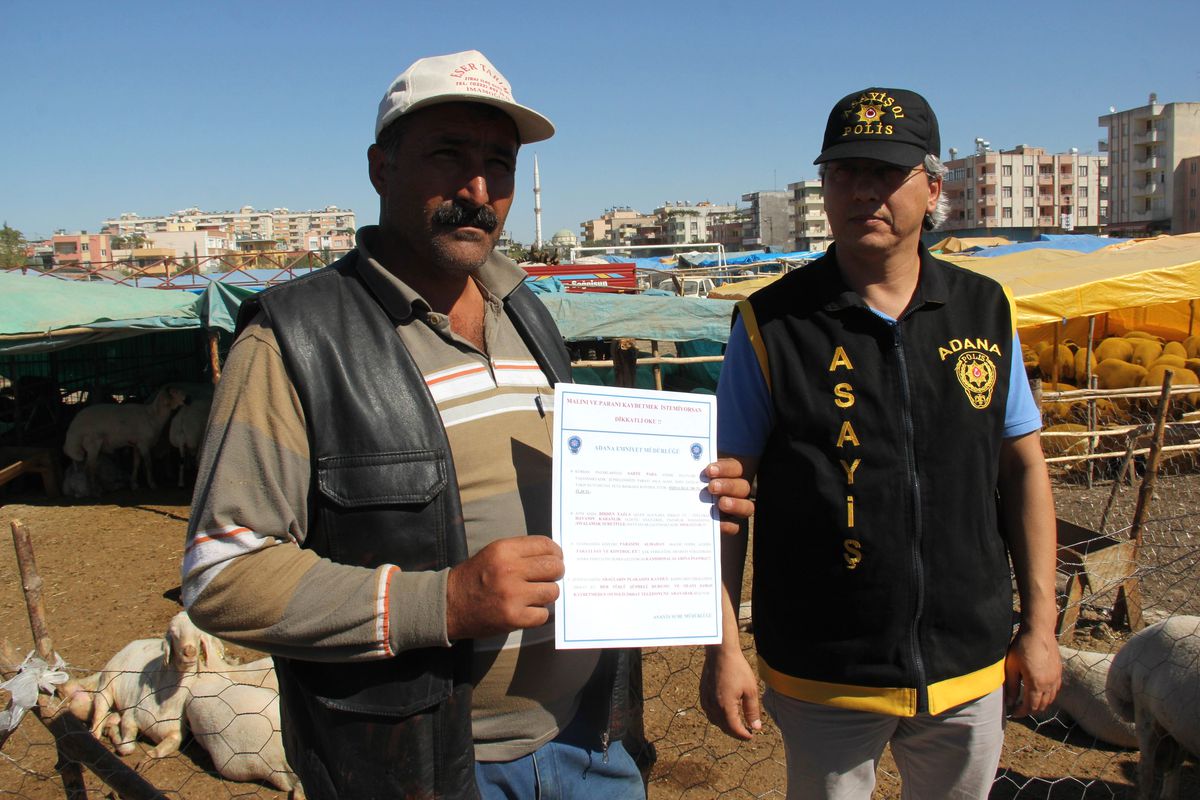 Polis, Kurban Satıcılarını Hırsızlara ve Sahtekarlara Karşı Uyardı