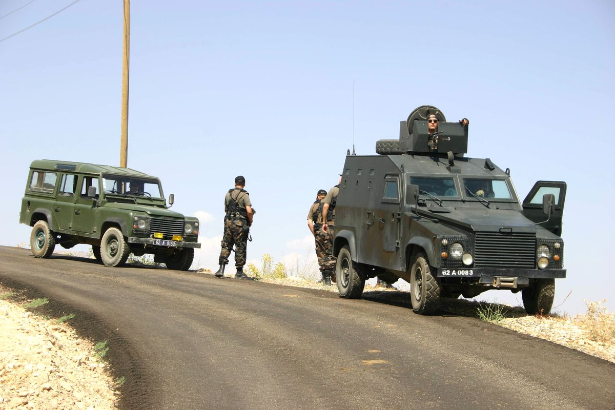 Polis Noktasına Taciz Ateşi