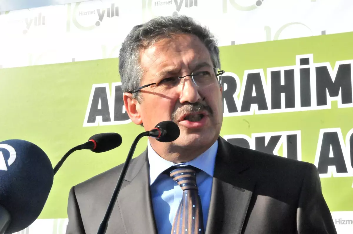 Şair Karakoç'un İsmi Parkta Yaşıyor