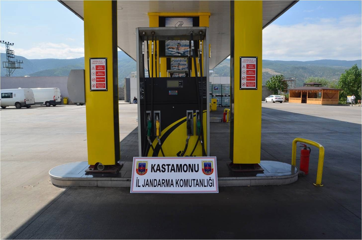 Tosya\'da Kaçak Akaryakıt Operasyonu
