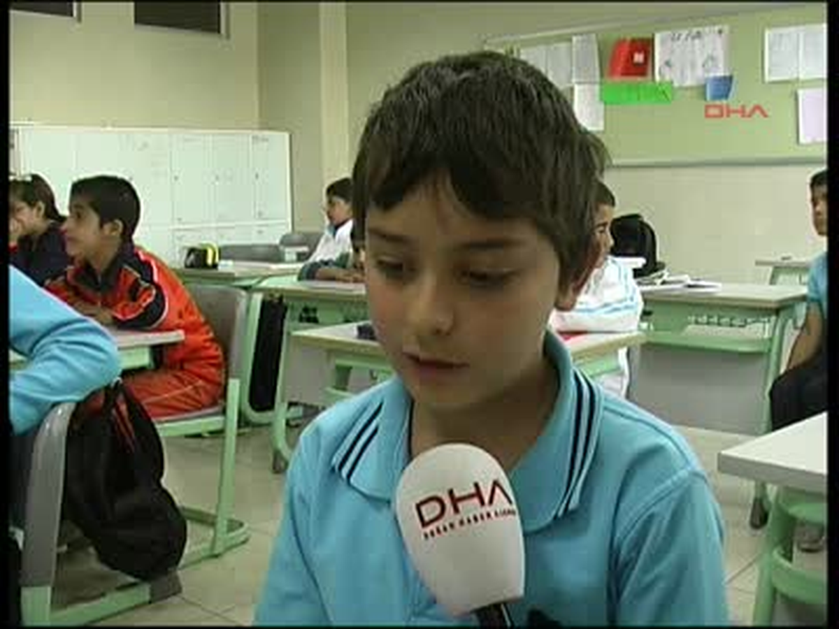 Van\'da, Kürtçe\'yi Seçenler Şarkı Söylemeye Başladı ) Van\'da, Kürtçe\'yi Seçenler Şarkı Söylemeye...