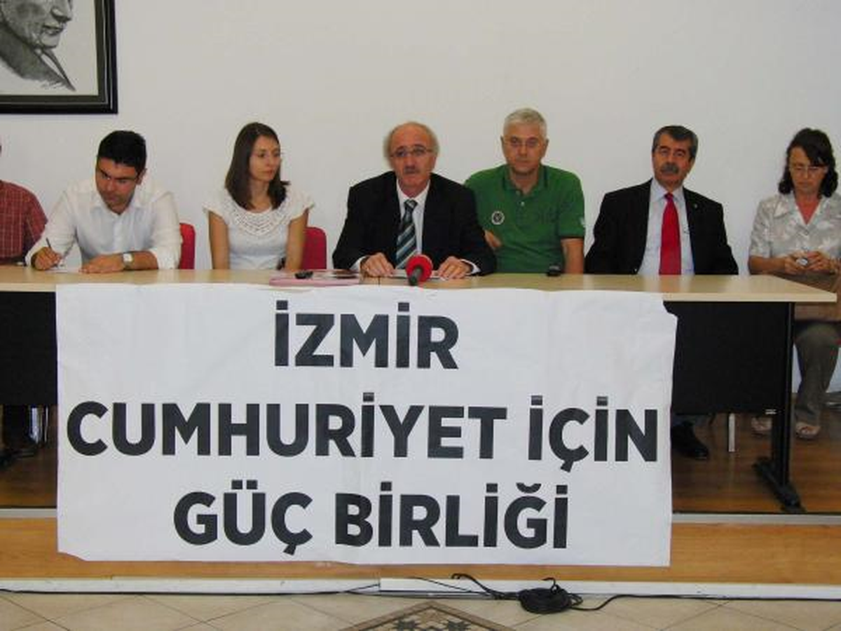 29 Ekim\'de Yeniden Atatürk Cumhuriyeti Yürüyüşü