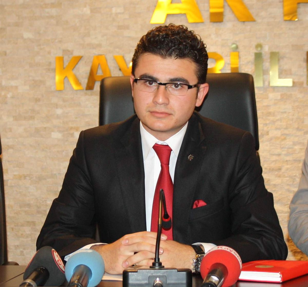 AK Parti Gençlik Kolları\'ndan 18 Yaş Değerlendirmesi