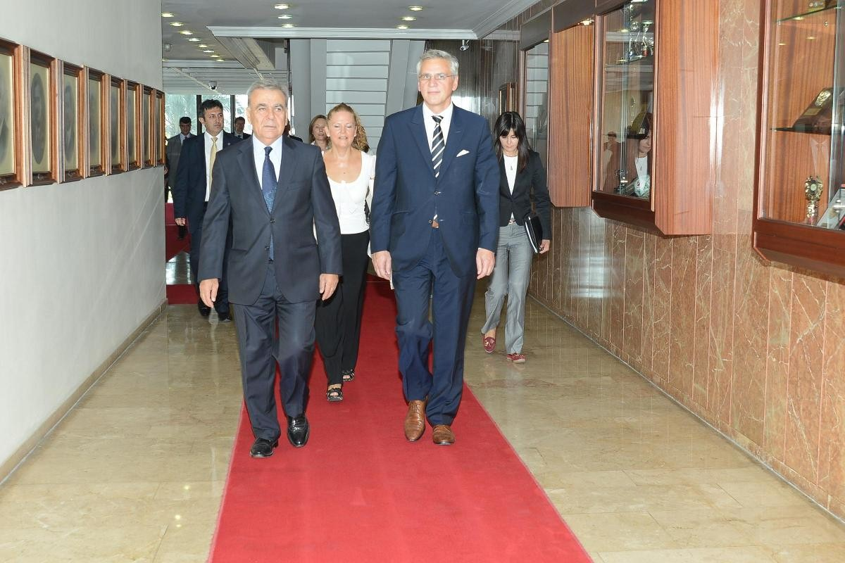 Belçikalı Başbakan Bütünşehir\'i Sordu
