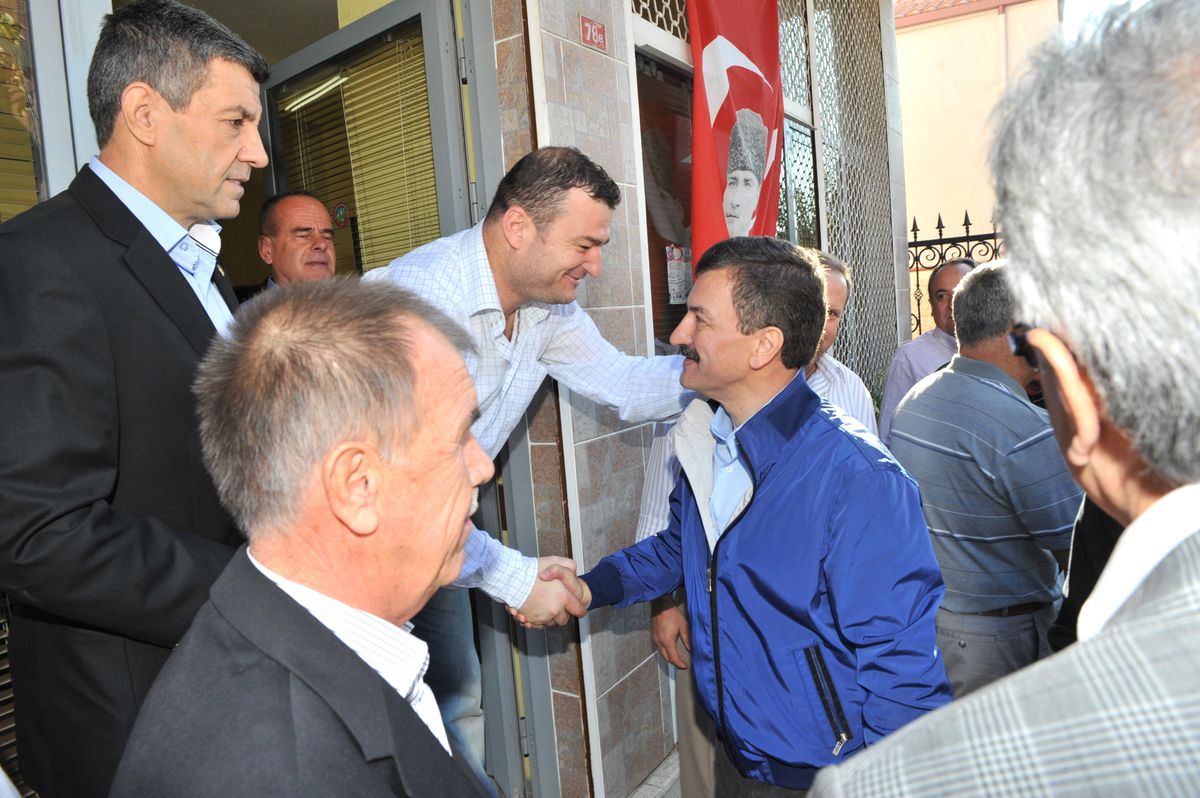 Buca Belediye Başkanı Projelerini Mahallelilere Anlatıyor