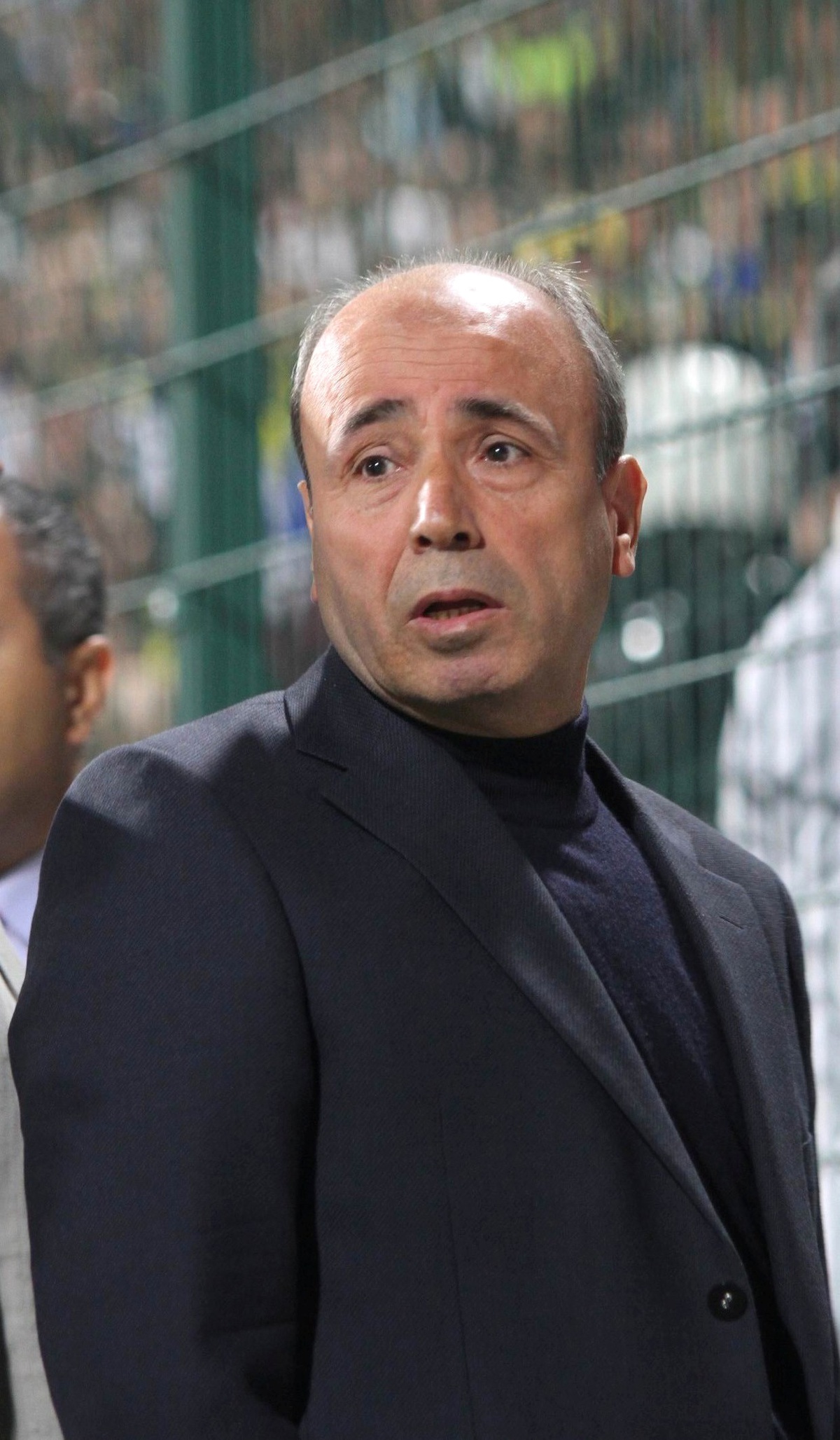 Maç Bitti, Tribünler Karıştı